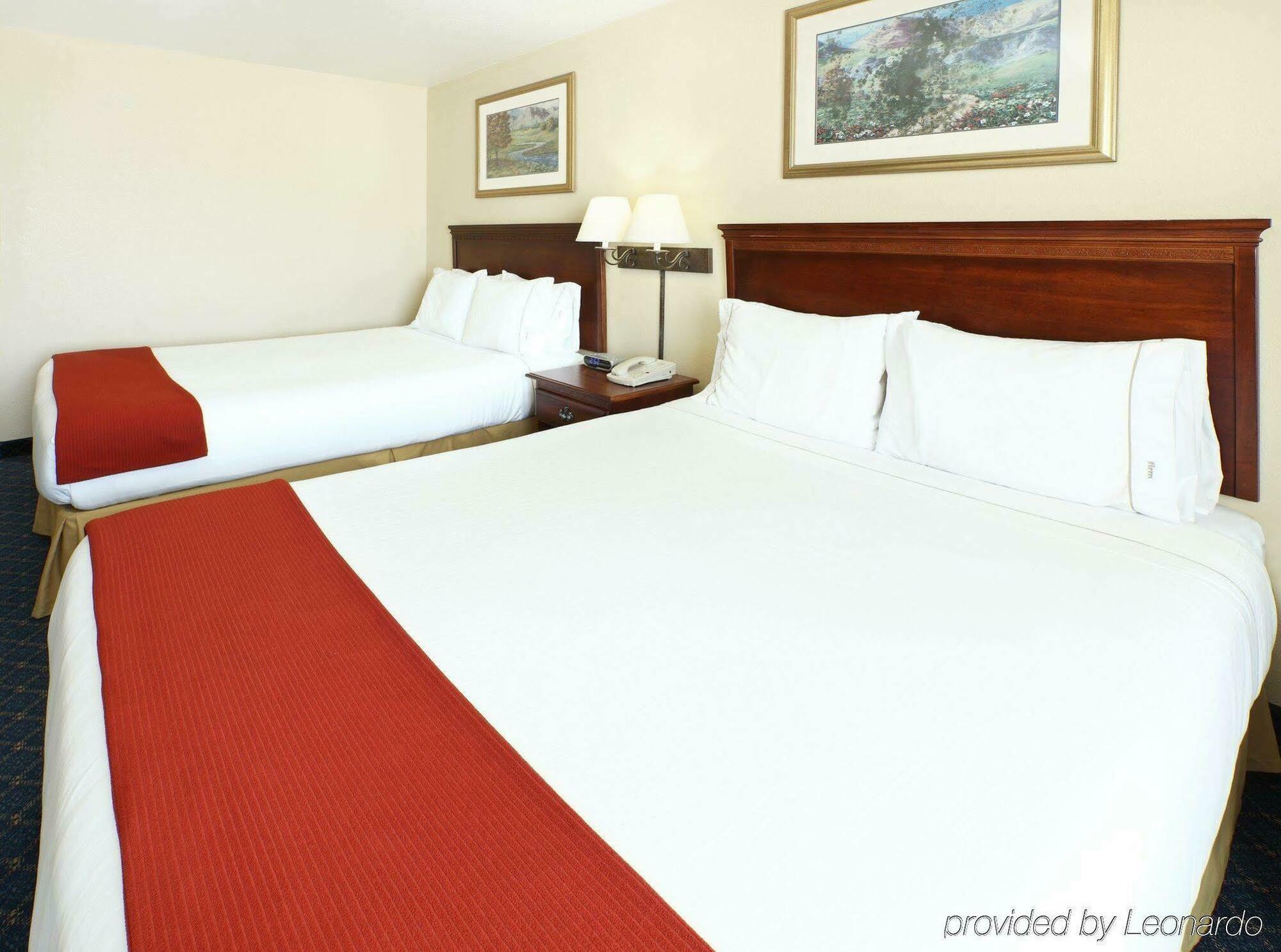 Holiday Inn Express Hotels & Suites Mountain Home By Ihg Cameră foto